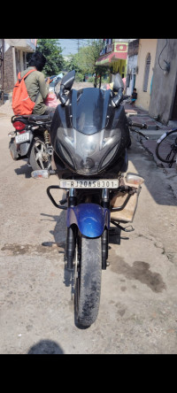 Bajaj Pulsar 220F