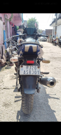 Bajaj Pulsar 220F