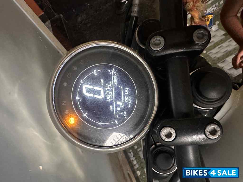 Jawa 42 Bobber Dual Channel ABS