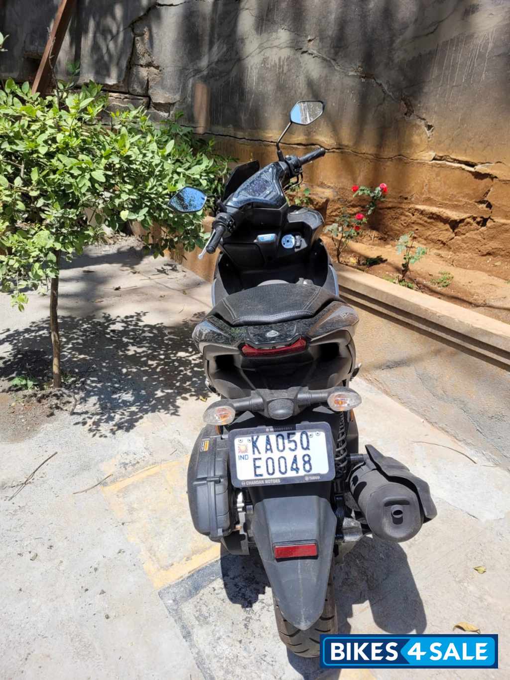 Metallic Black Yamaha Aerox 155