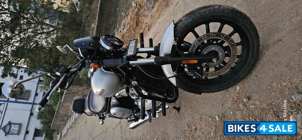 Yezdi Roadster Chrome Yezdi Roadster Chrome