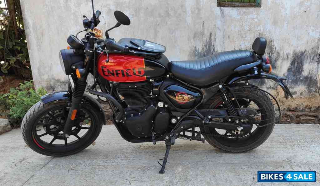 Red And Black Royal Enfield Hunter 350 Metro
