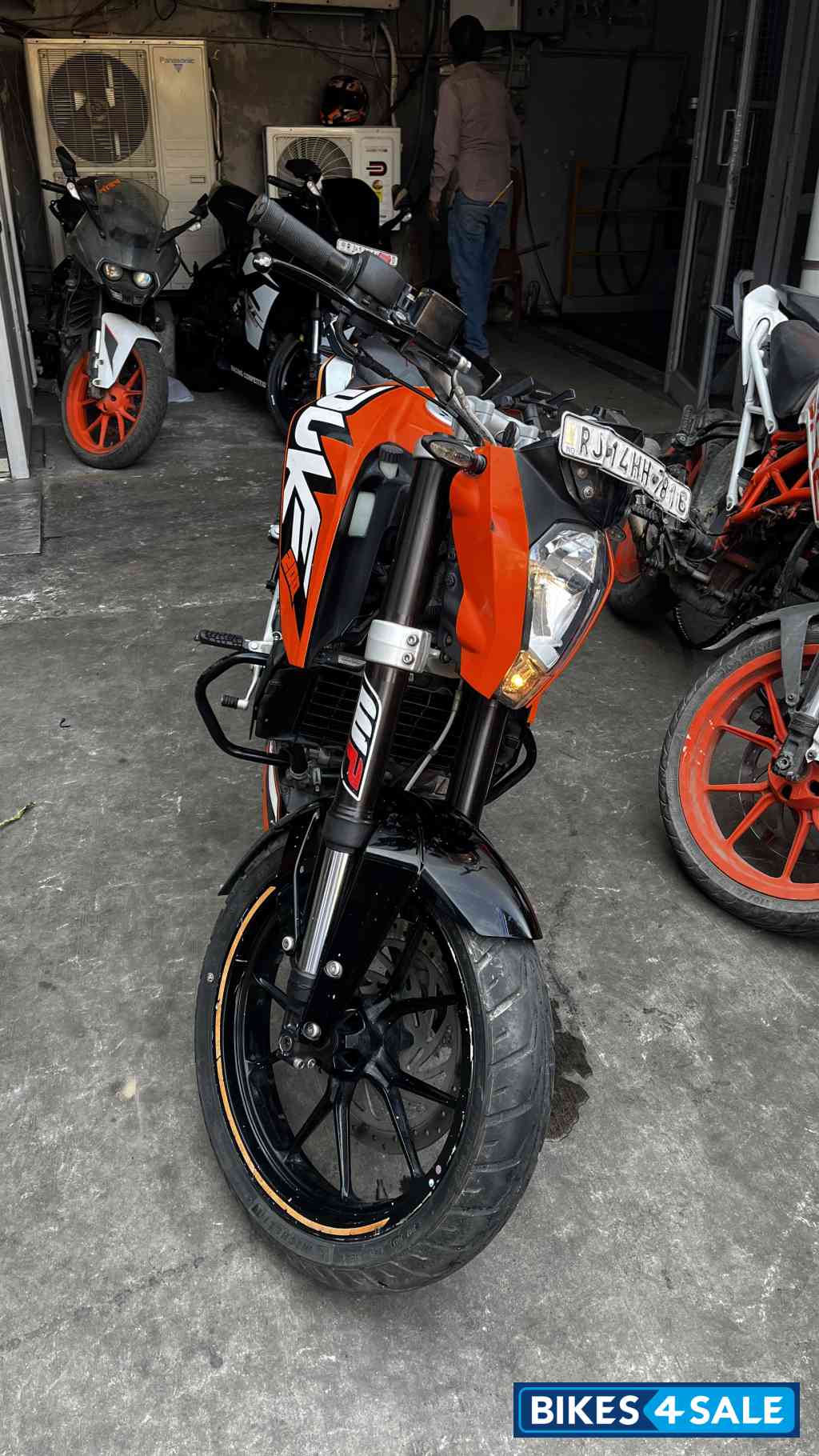 KTM Duke 200