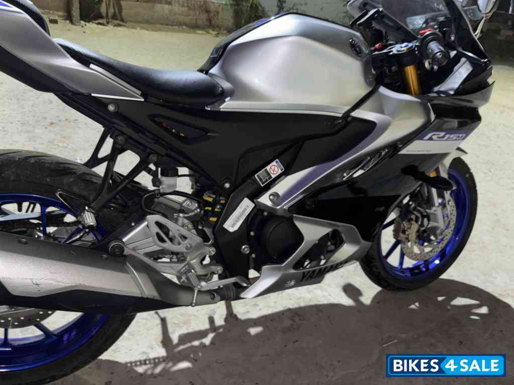 Yamaha R15M