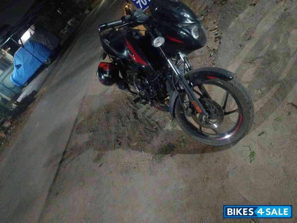 Black Red Bajaj Pulsar 125 Carbon Fibre Disc Single Seat