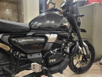 TVS Ronin SS