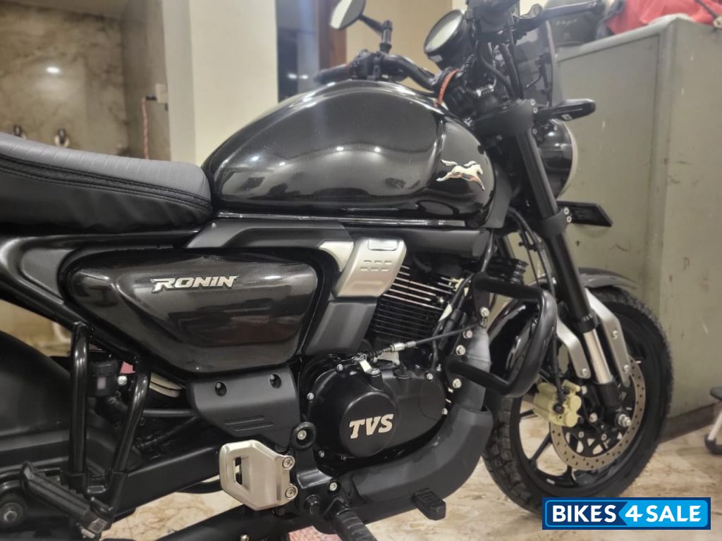 TVS Ronin SS