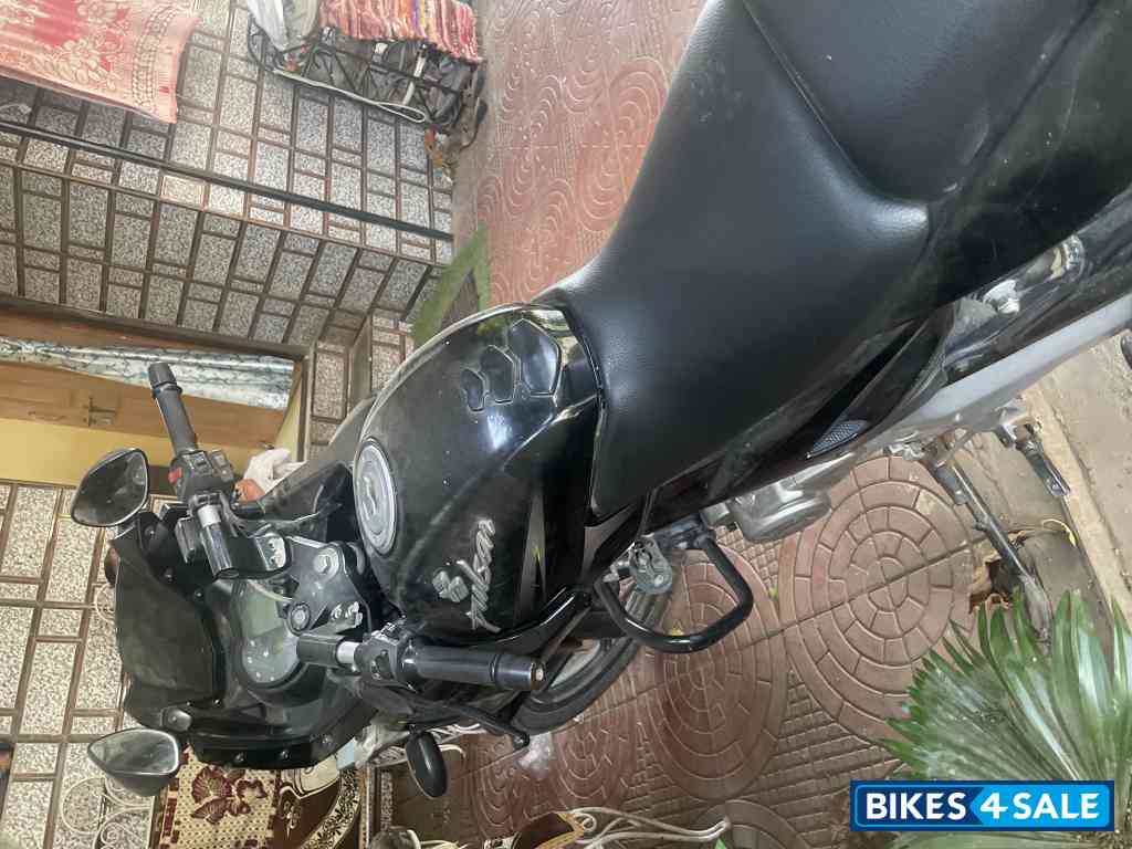 Bajaj Pulsar 220F