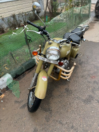 Desert Storm Royal Enfield Classic Desert Storm