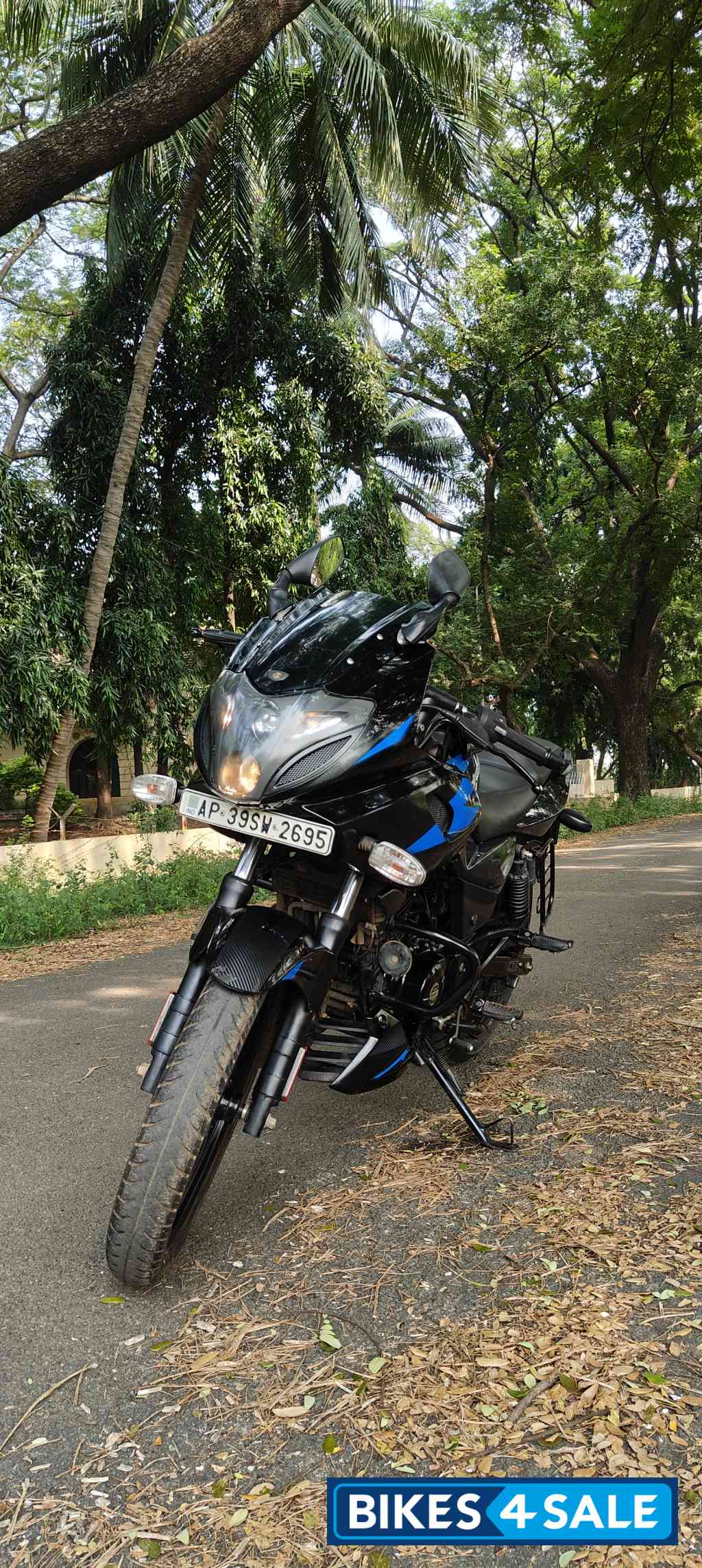 Bajaj Pulsar 220F BS6