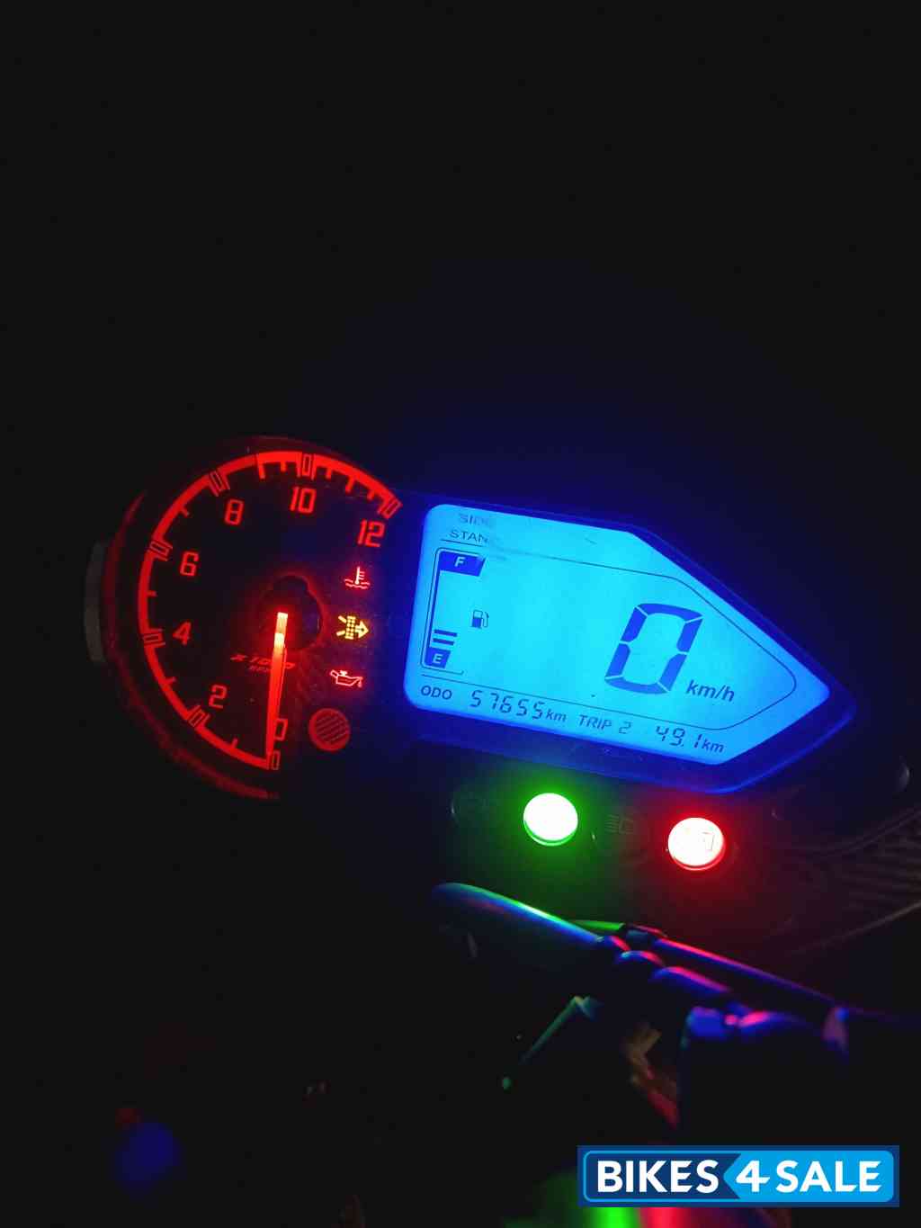 Bajaj Pulsar 220 DTSi