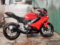 Red Yamaha R15 V4
