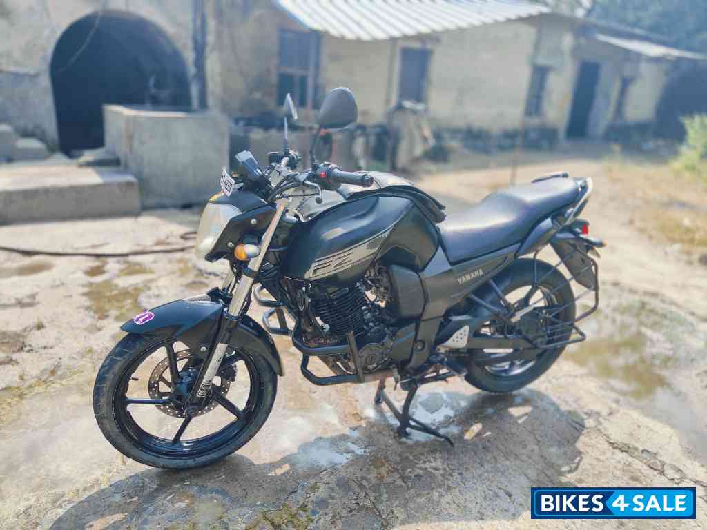 Yamaha FZ-S
