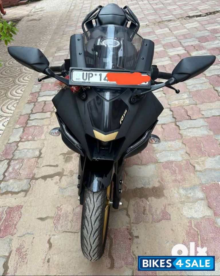 Mat Black Yamaha R15 V4