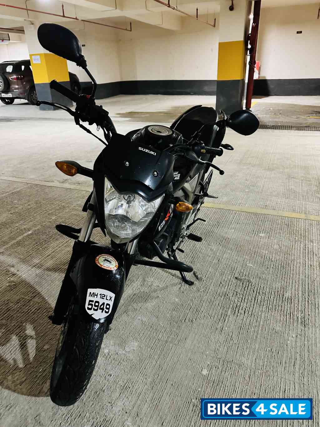 Black Suzuki Gixxer 150