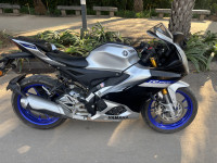 Silver Metallic Grey Yamaha R15M Icon Performance