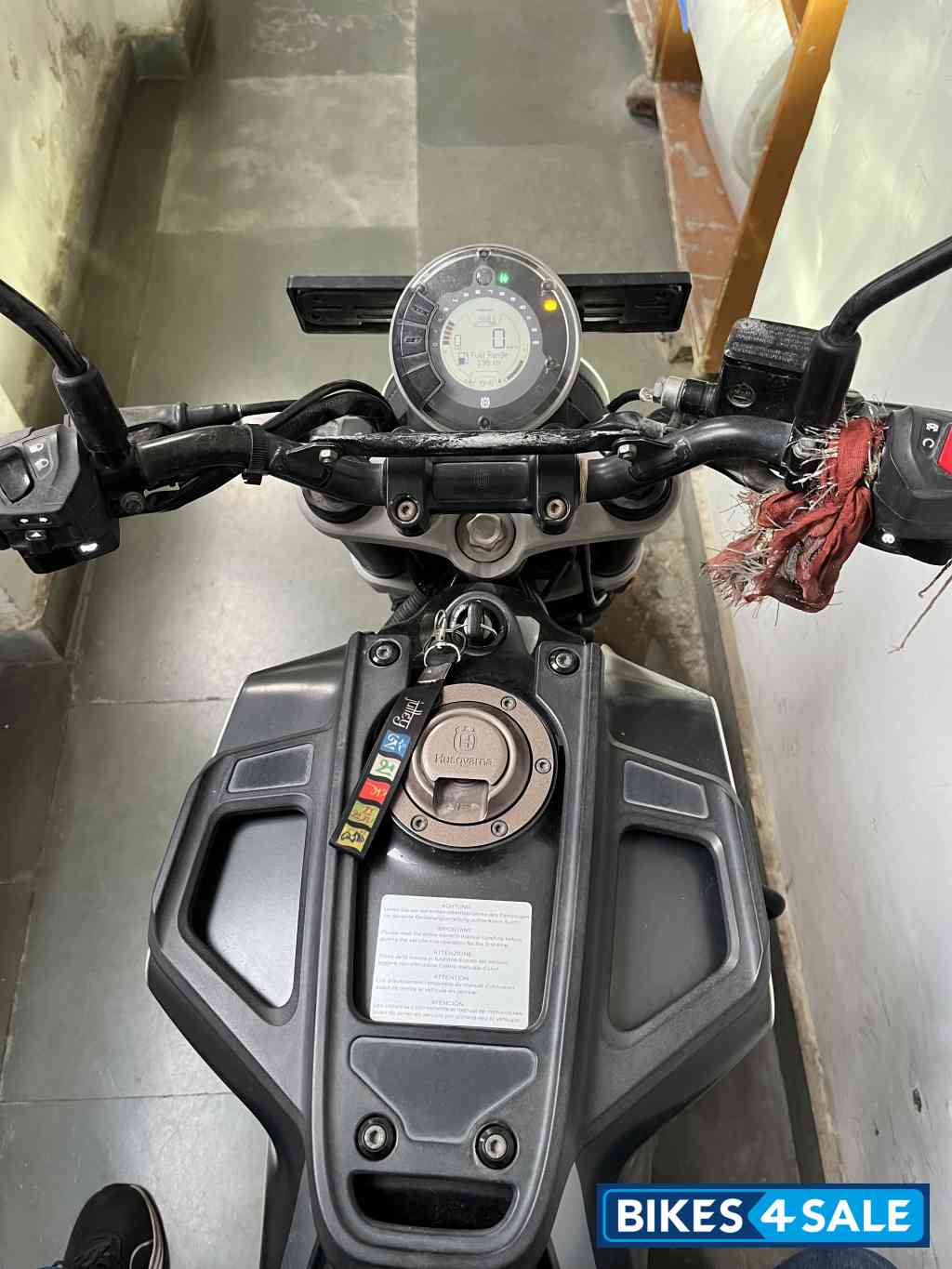 Husqvarna Svartpilen 250