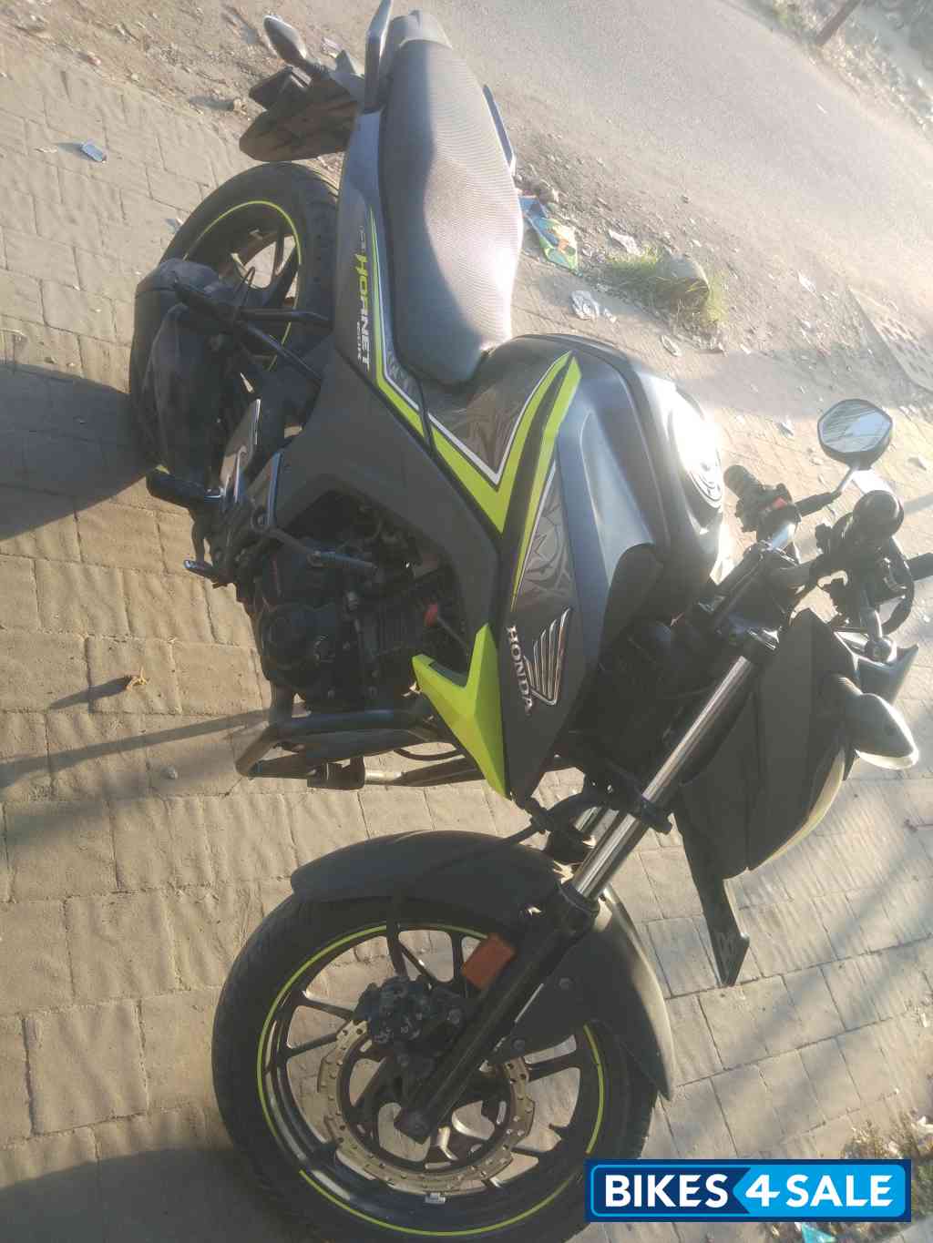 Honda CB Hornet 160R