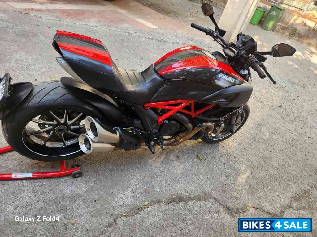 Ducati Diavel Carbon