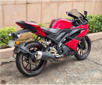 Matalic Red Yamaha YZF R15 V3