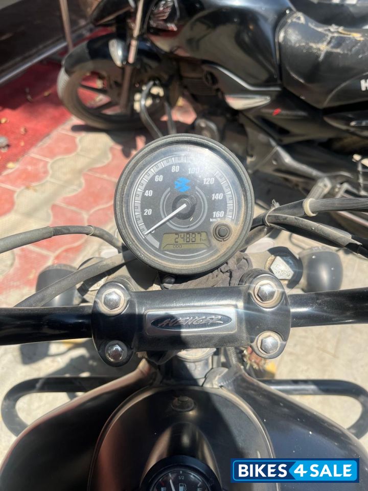 Bajaj Avenger Street 220