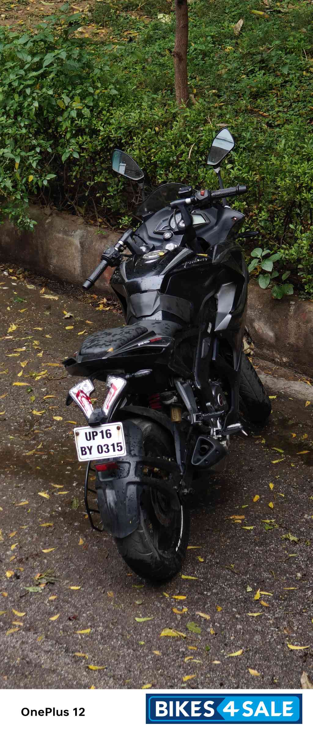 Bajaj Pulsar RS 200