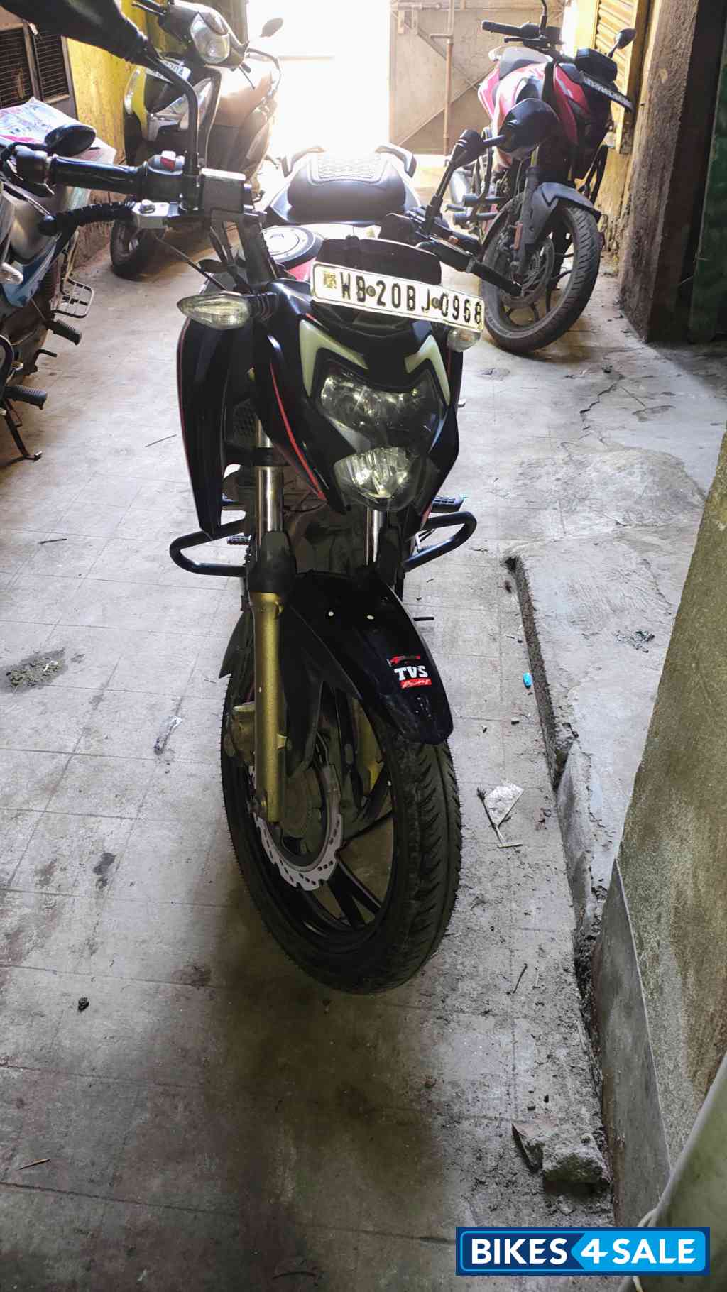 Black TVS Apache RTR 200 4V