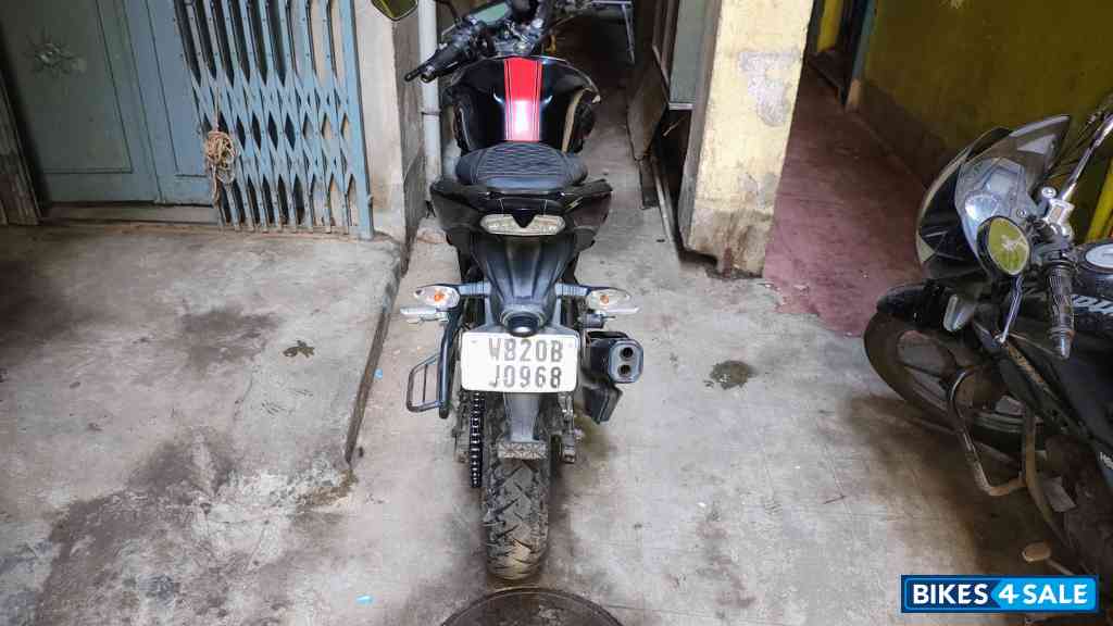 Black TVS Apache RTR 200 4V