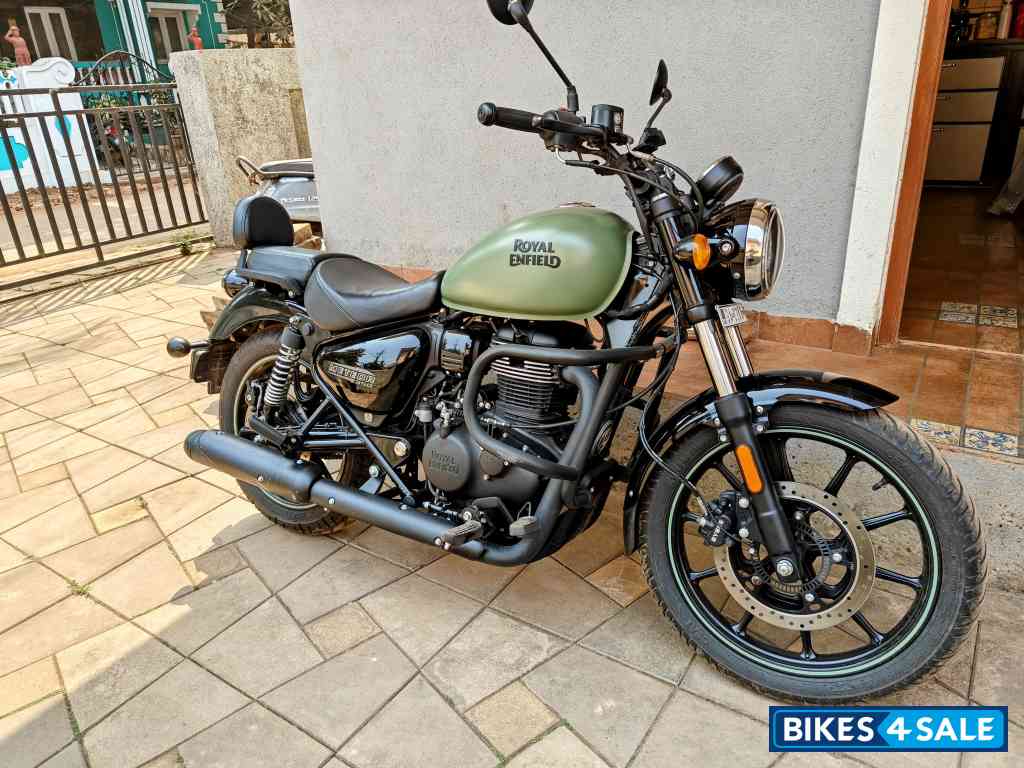 Olive Royal Enfield Meteor 350 Fireball