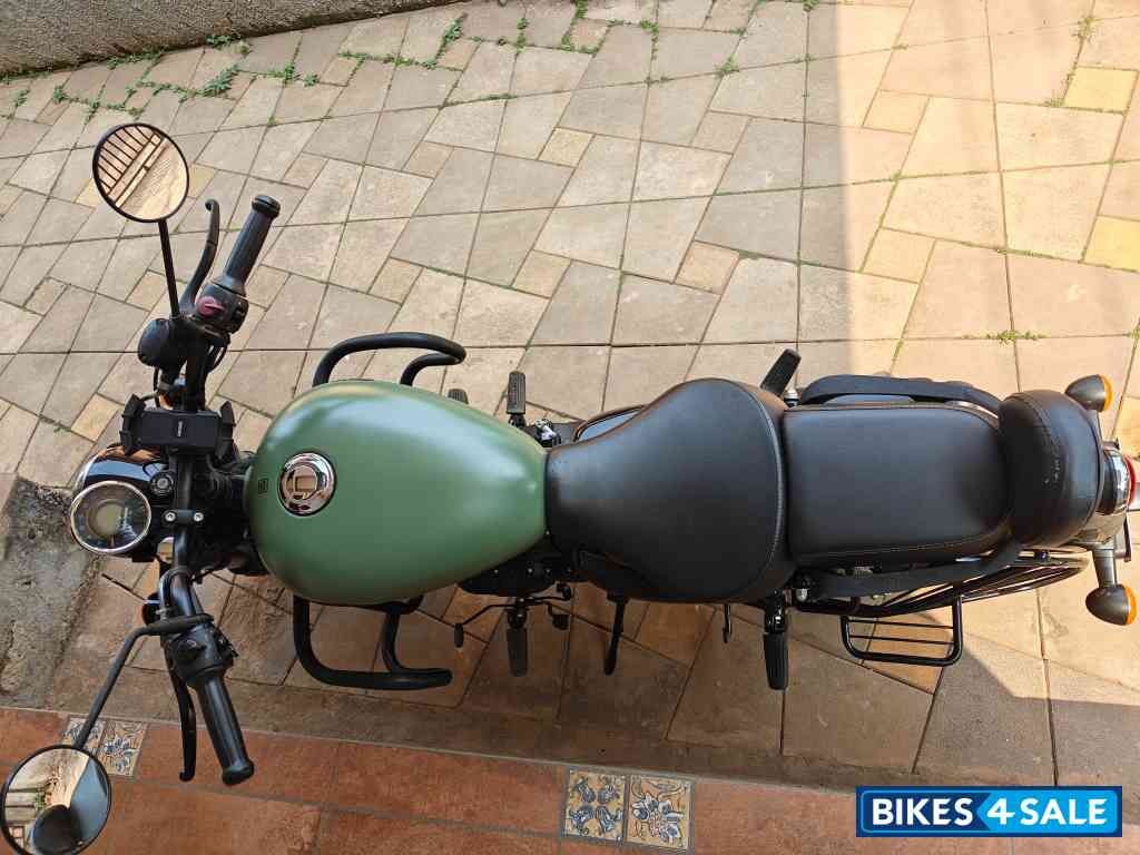 Olive Royal Enfield Meteor 350 Fireball