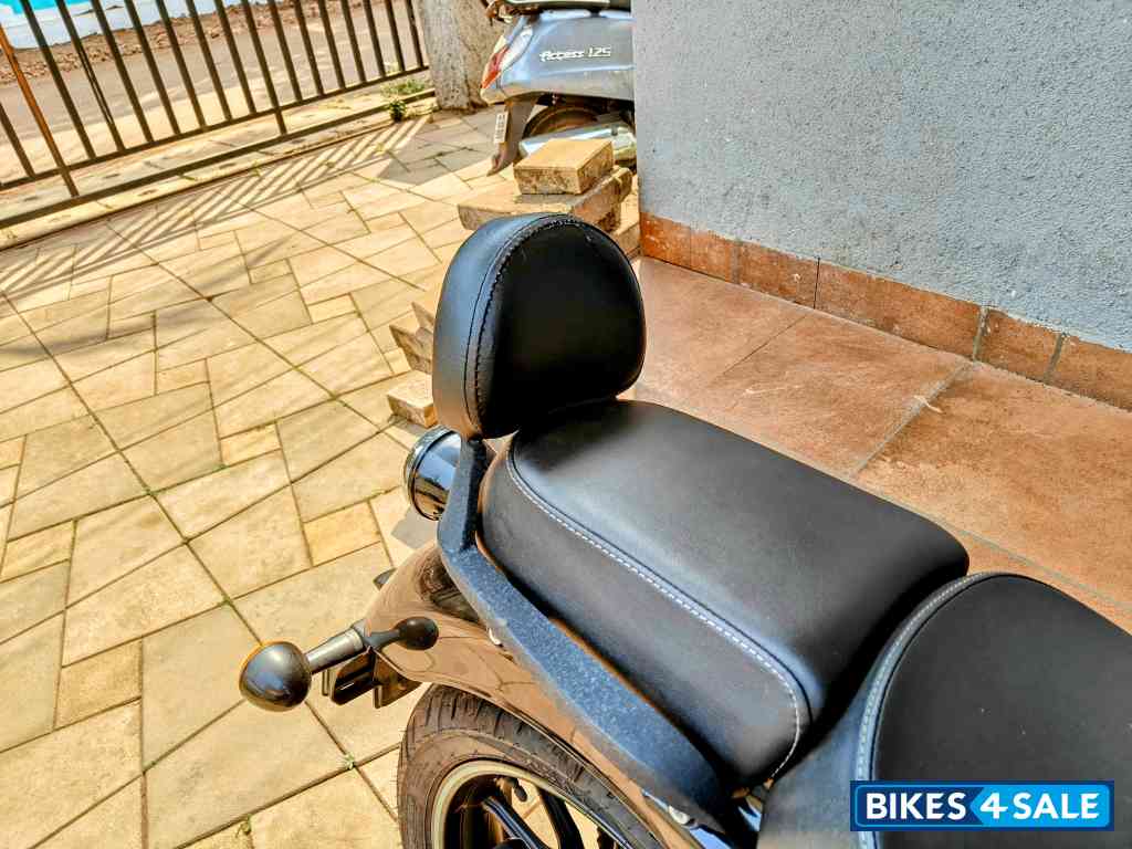 Olive Royal Enfield Meteor 350 Fireball