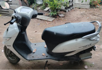 Milky White Yamaha Alpha