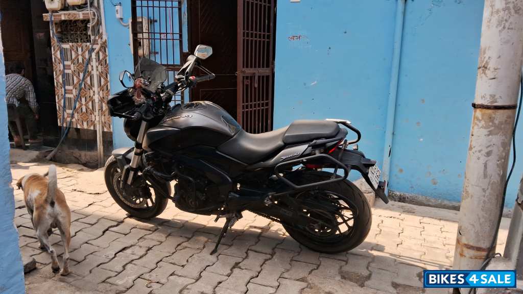 Black Bajaj Dominar 400 ABS BS6