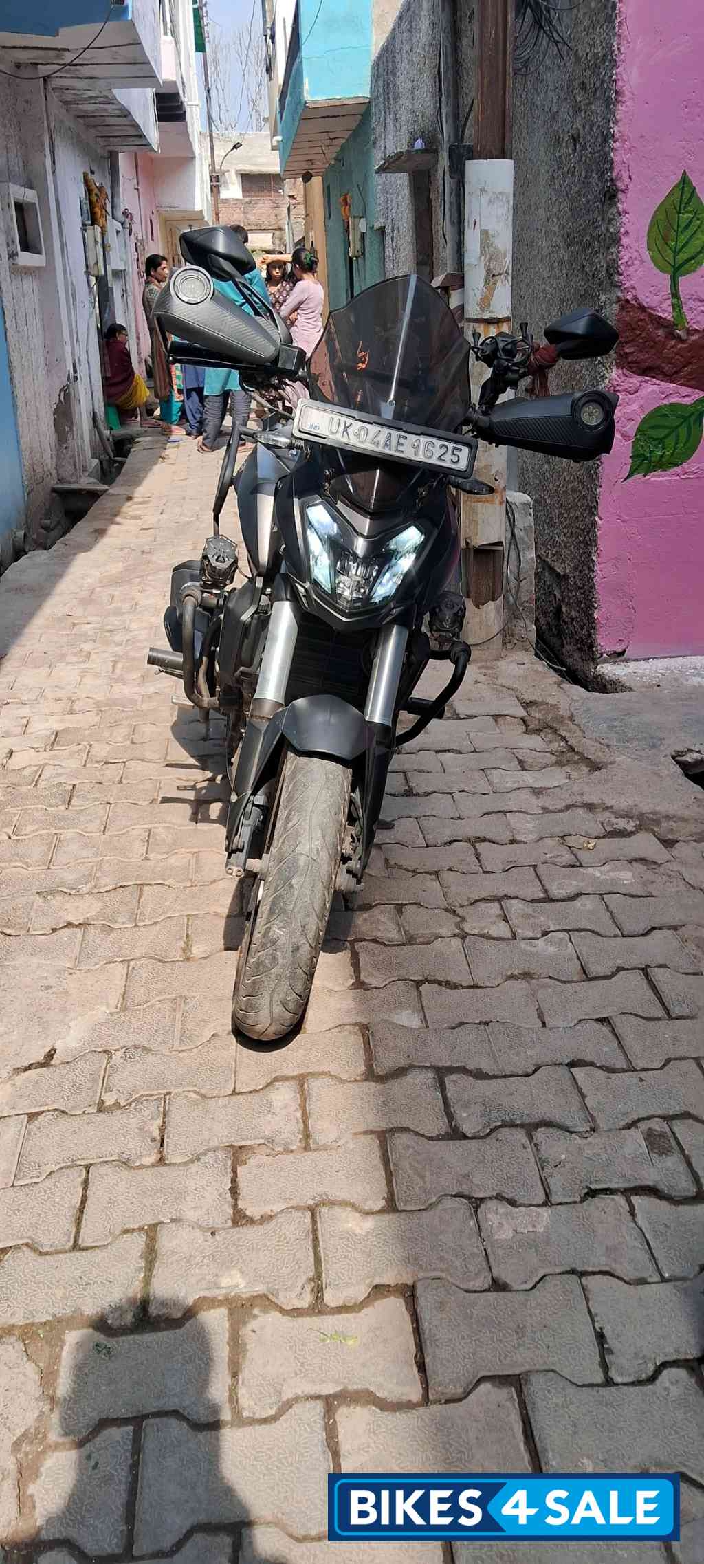 Black Bajaj Dominar 400 ABS BS6