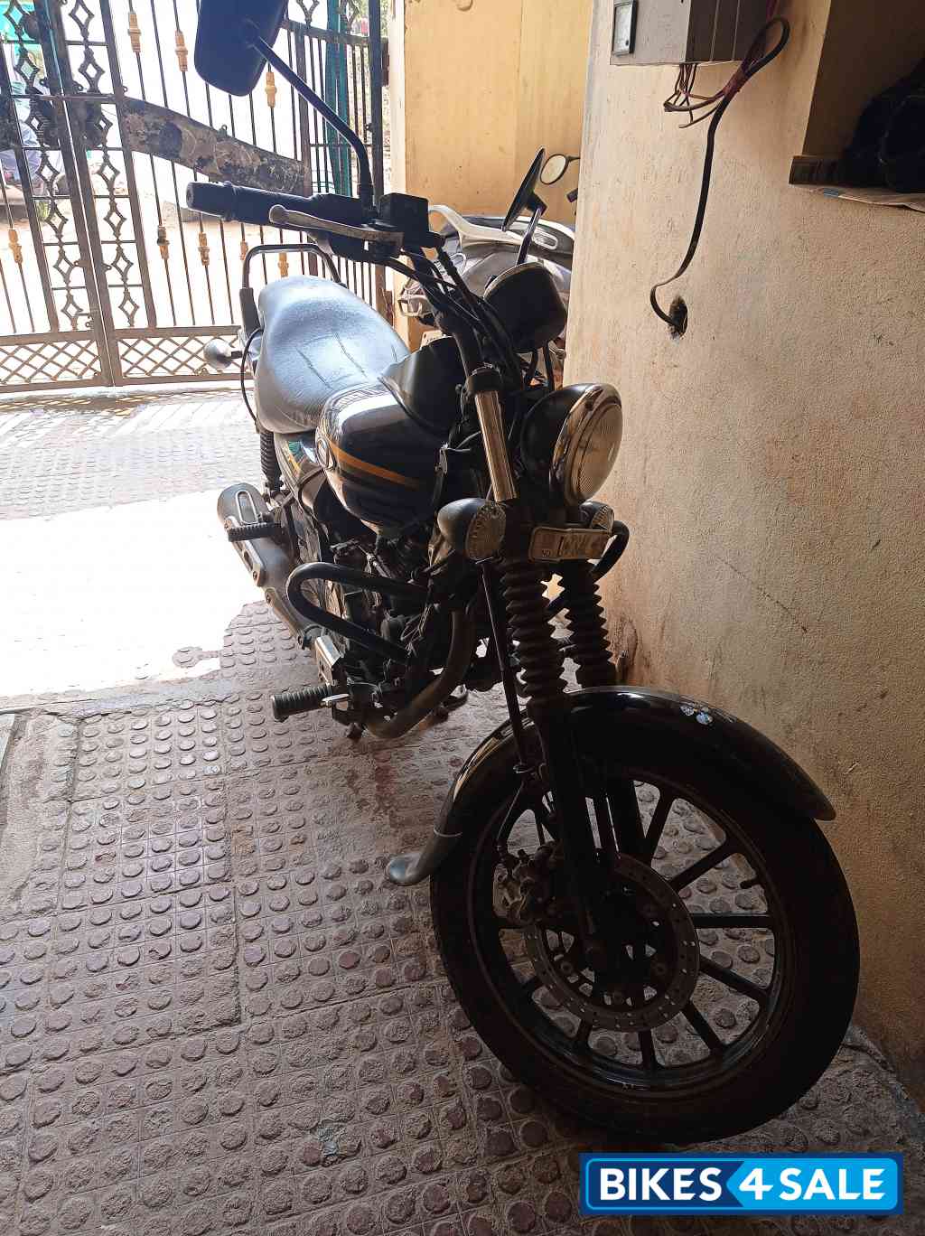 Bajaj Avenger Street 150