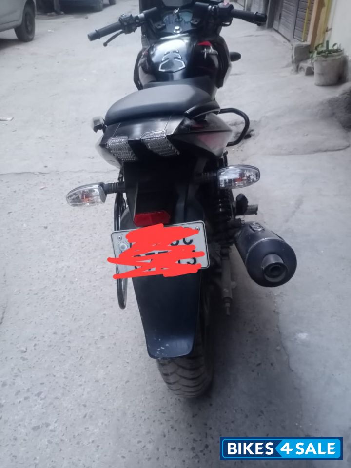 Bajaj Pulsar 220F