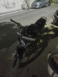 Black TVS Raider 125