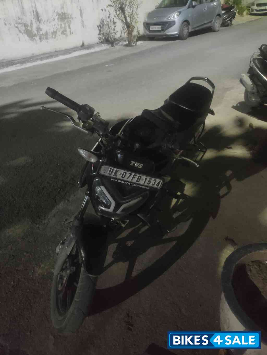 Black TVS Raider 125 Black TVS Raider 125