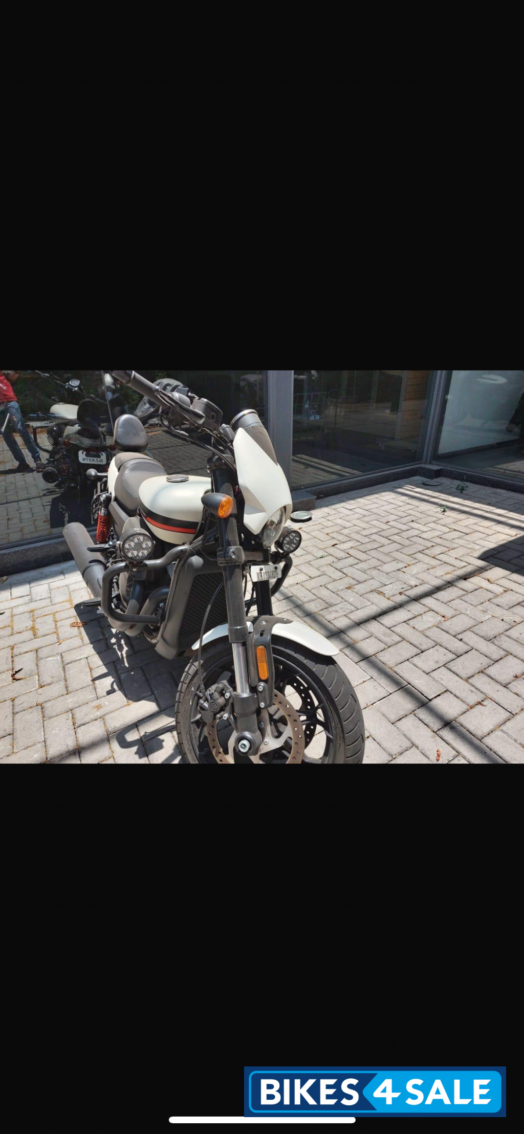 White Harley Davidson Street Rod