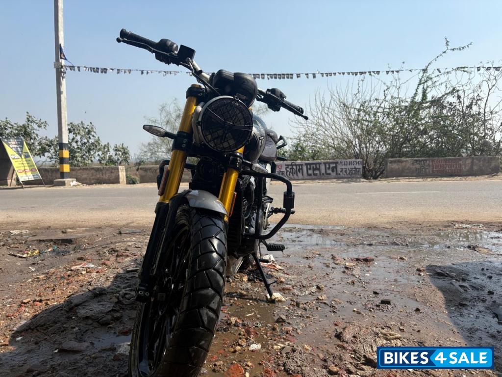 Black Triumph Scrambler 400 X Black Triumph Scrambler 400 X