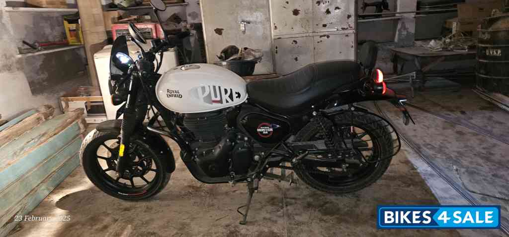 Royal Enfield Hunter 350 Metro