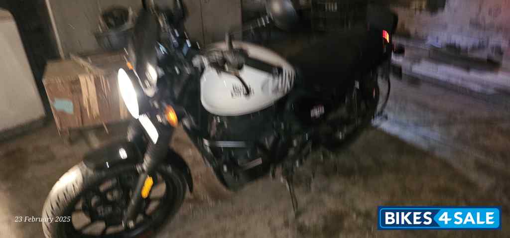 Royal Enfield Hunter 350 Metro