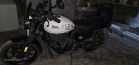 Royal Enfield Hunter 350 Metro