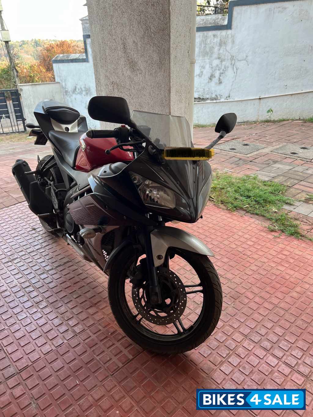 Yamaha YZF R15 V2