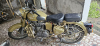 Royal Enfield Classic 500