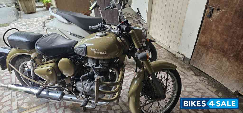 Royal Enfield Classic 500