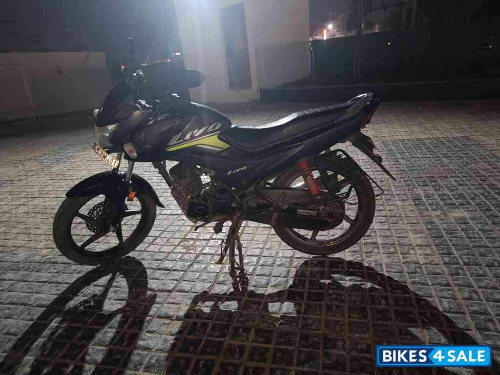 Gray Honda Livo Disc