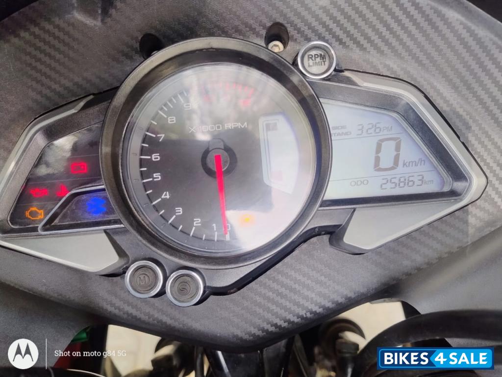 Bajaj Pulsar RS 200 ABS