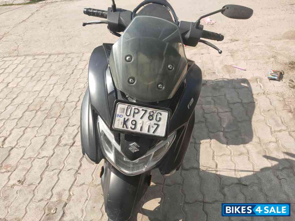 Black Suzuki Burgman Street BS6