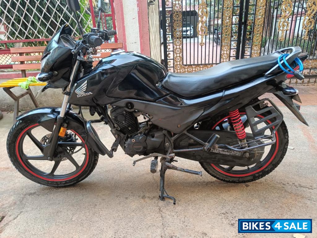 Black Honda Livo Disc